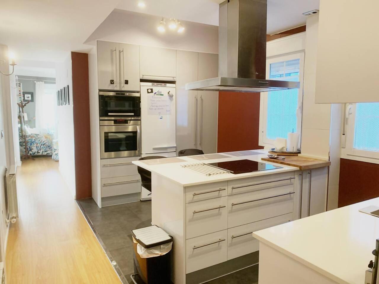 Un Hogar En El Centro Con Parking Gratuito Apartment Zaragoza Ngoại thất bức ảnh