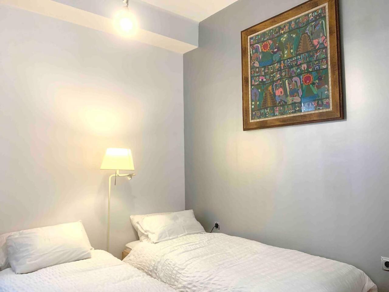 Un Hogar En El Centro Con Parking Gratuito Apartment Zaragoza Ngoại thất bức ảnh