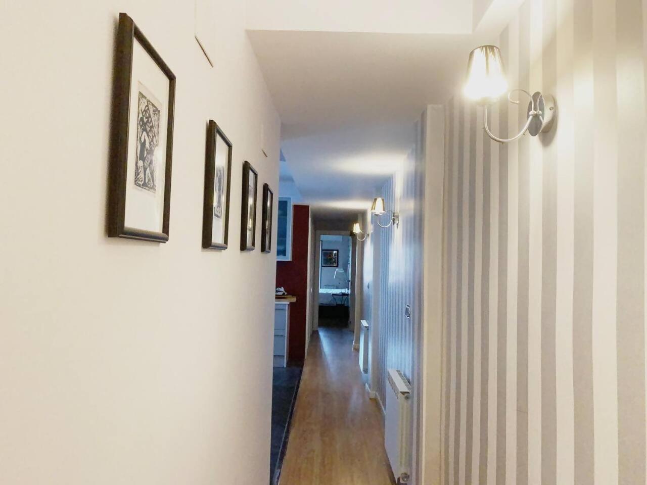 Un Hogar En El Centro Con Parking Gratuito Apartment Zaragoza Ngoại thất bức ảnh