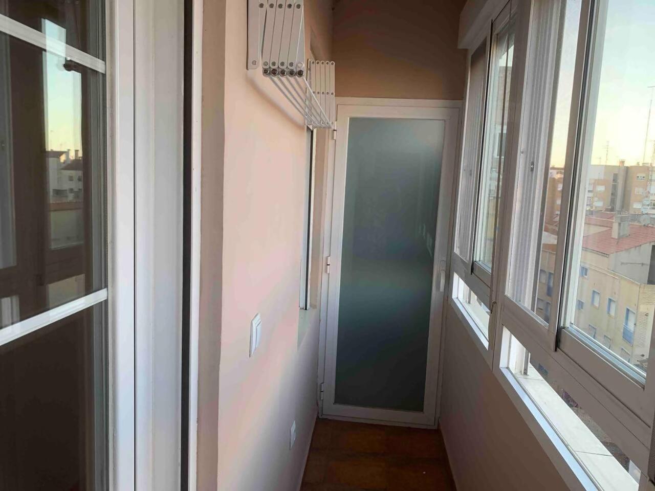 Un Hogar En El Centro Con Parking Gratuito Apartment Zaragoza Ngoại thất bức ảnh