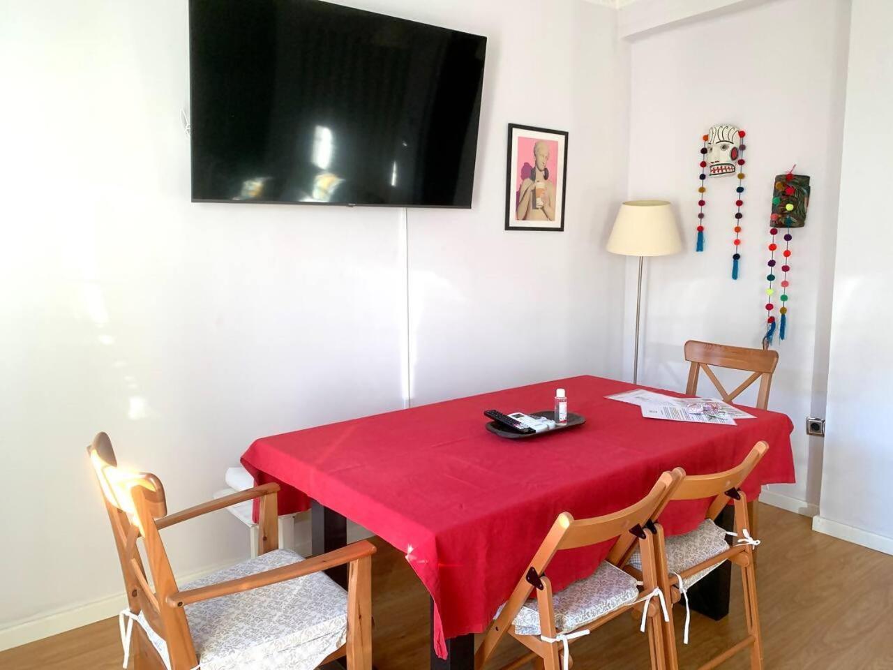 Un Hogar En El Centro Con Parking Gratuito Apartment Zaragoza Ngoại thất bức ảnh